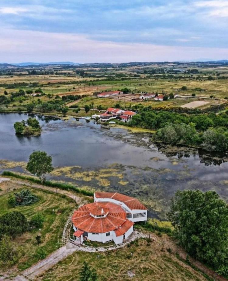 Thrassa Hotel Tycheron Bagian luar foto